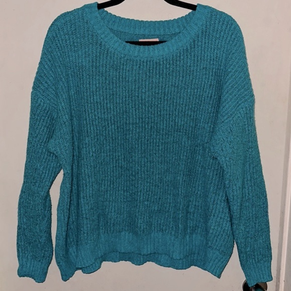 EVRI boxy knit cropped sweater